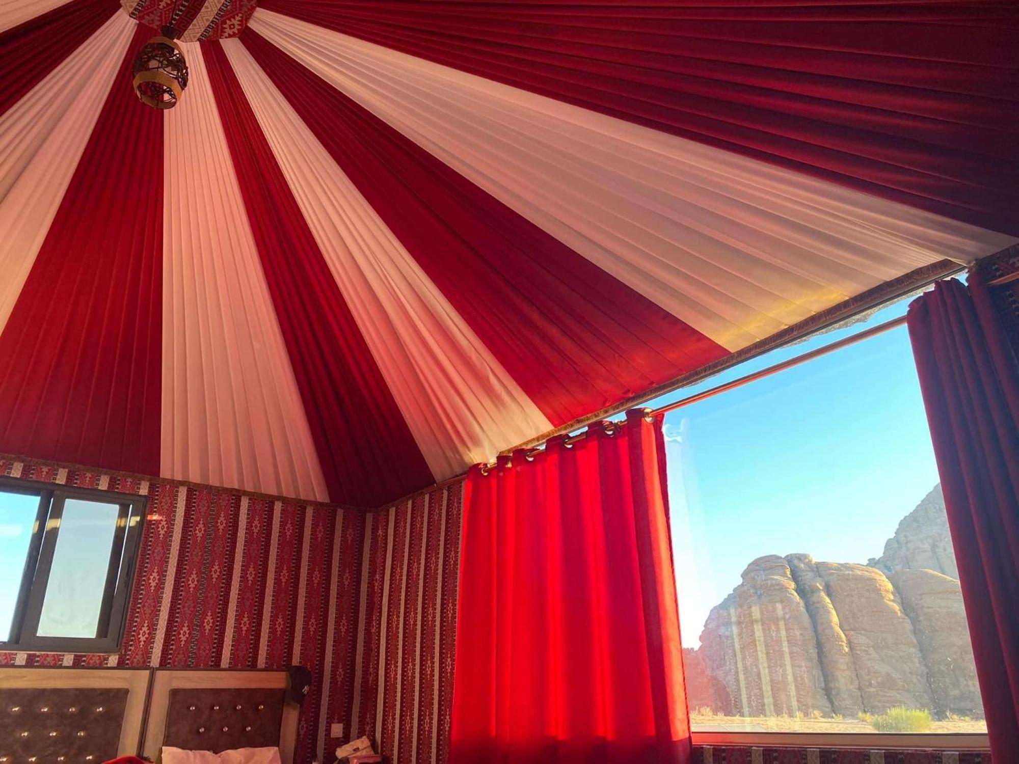 وادي رم Julia Rum Luxury Camp المظهر الخارجي الصورة