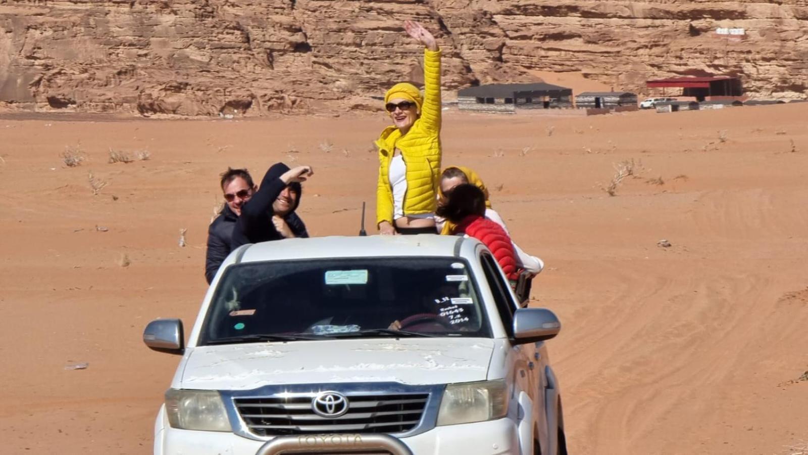 وادي رم Julia Rum Luxury Camp المظهر الخارجي الصورة