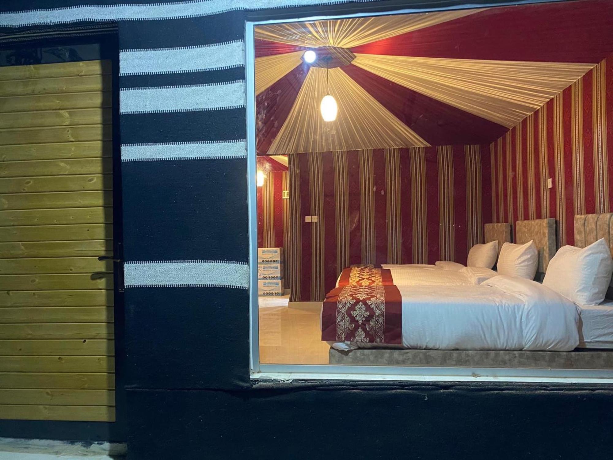 وادي رم Julia Rum Luxury Camp الغرفة الصورة