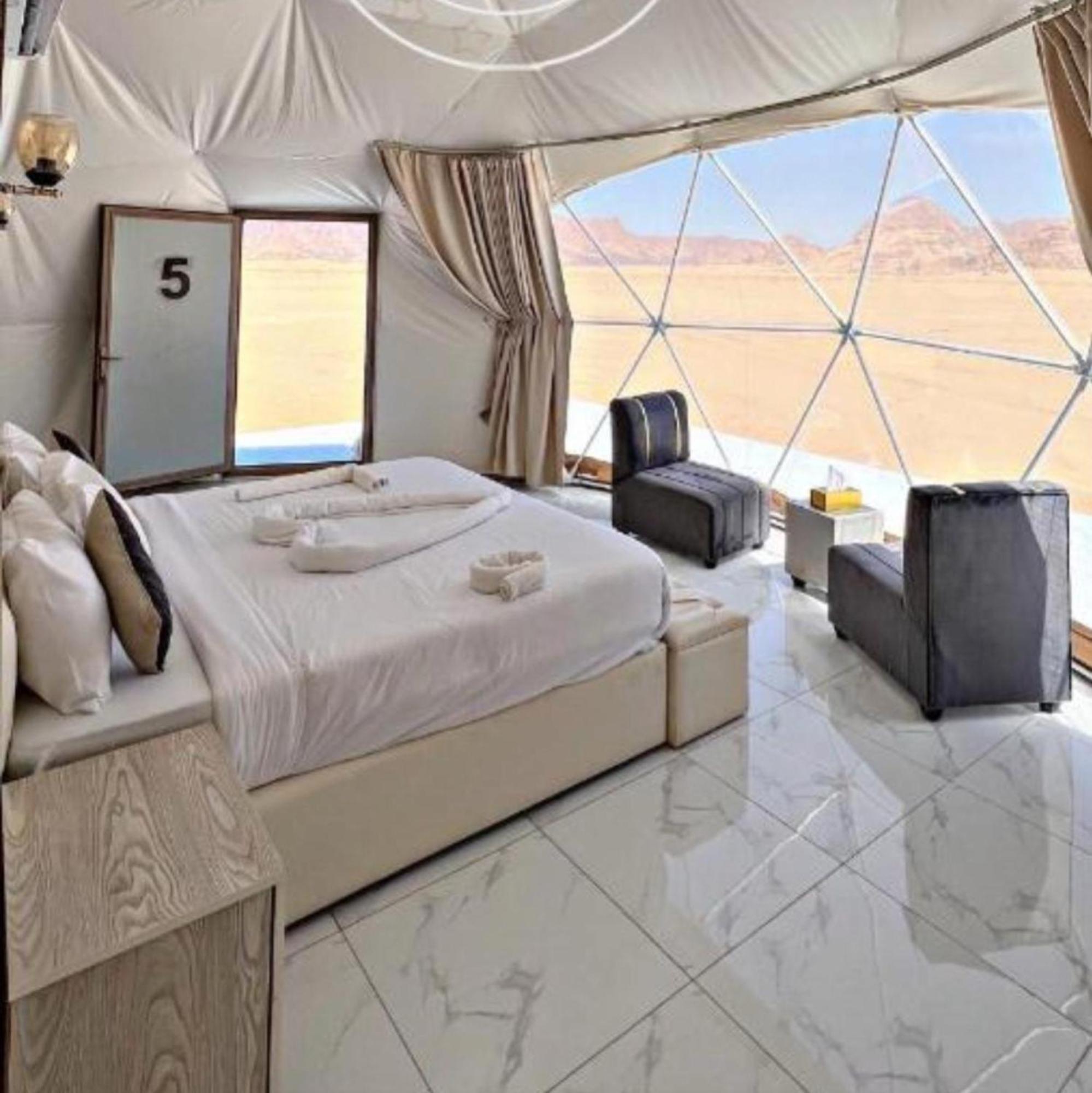 وادي رم Julia Rum Luxury Camp المظهر الخارجي الصورة