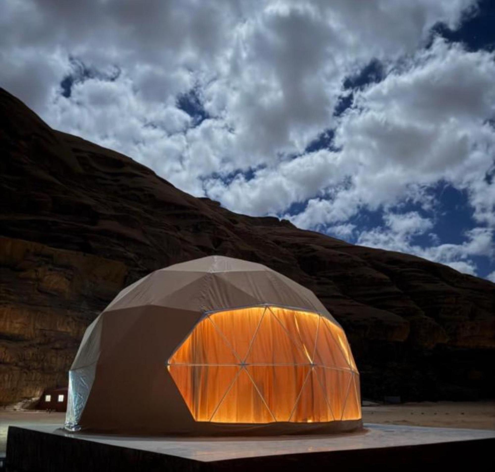وادي رم Julia Rum Luxury Camp المظهر الخارجي الصورة